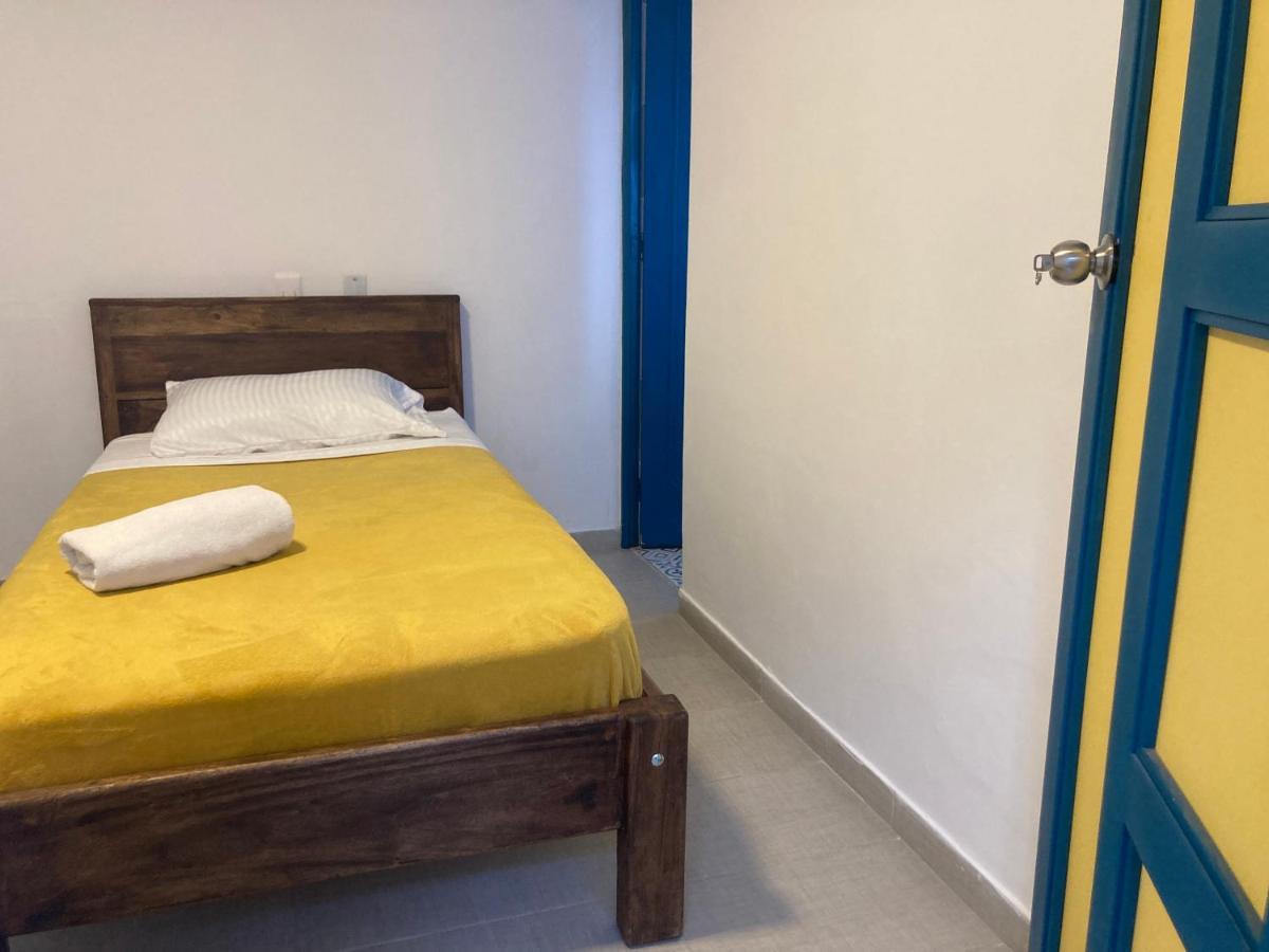 Hostal Casa Lantana La Candelaria โบโกตา ภายนอก รูปภาพ